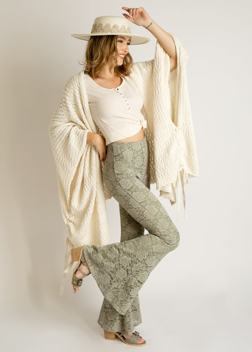 Abril Pant in Neutral Green