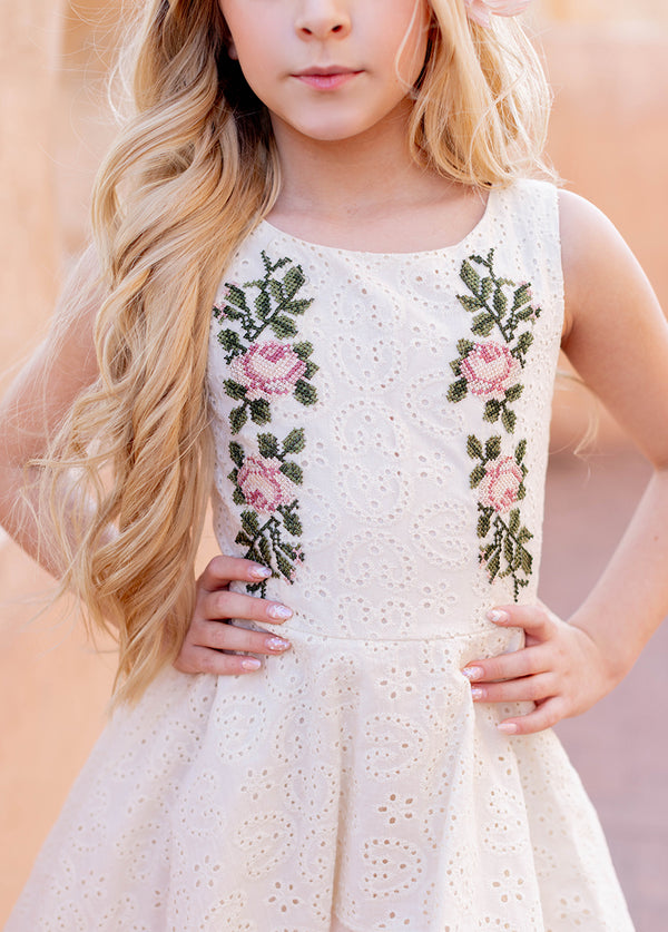 Amberlyn Dress in Cream 5