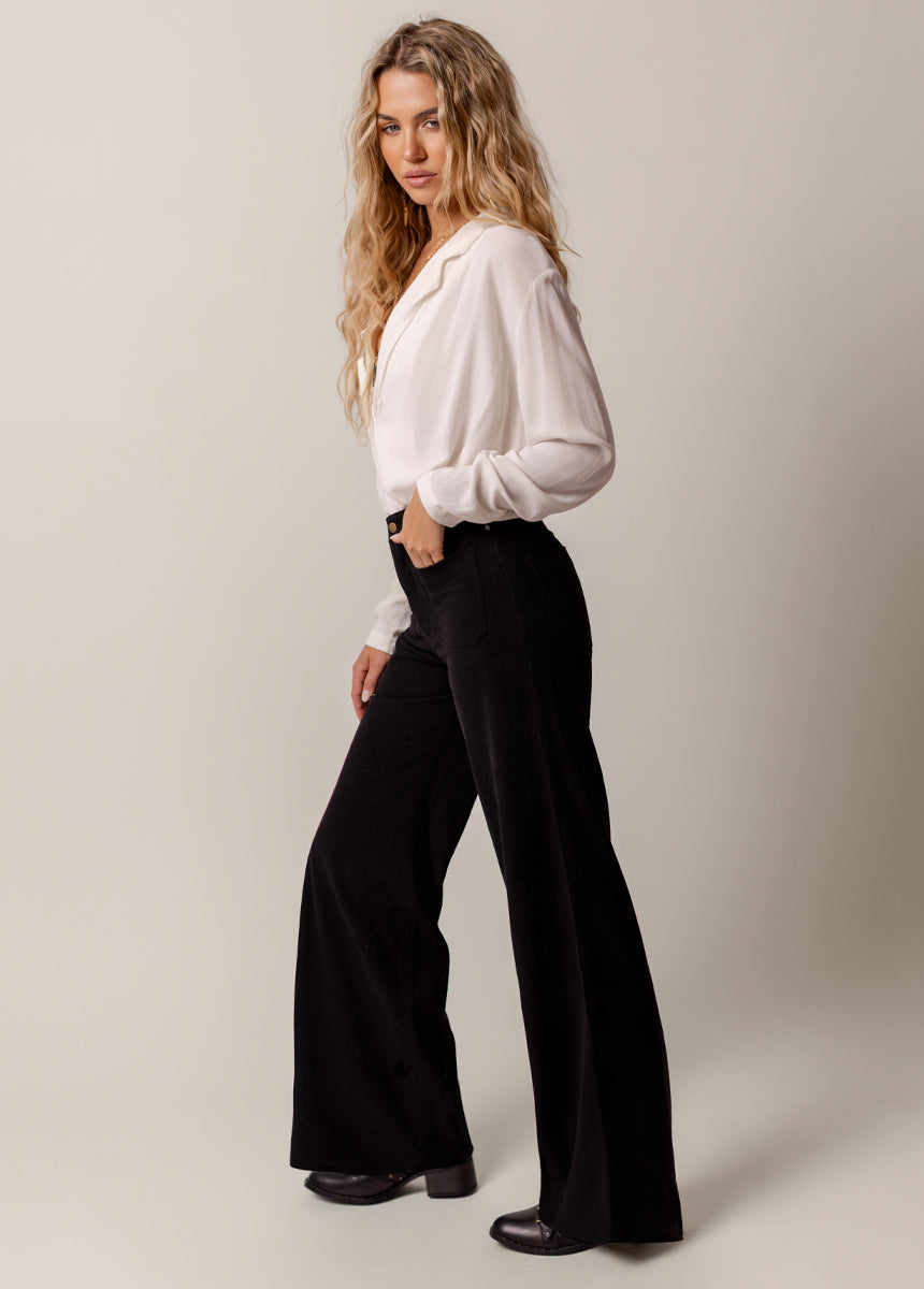Avina Pants in Black