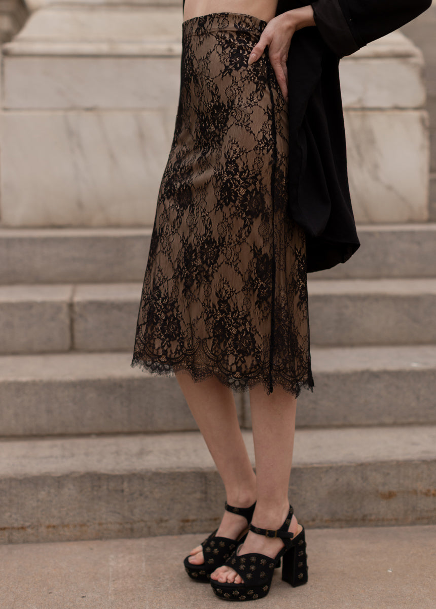 Branwren Skirt in Black