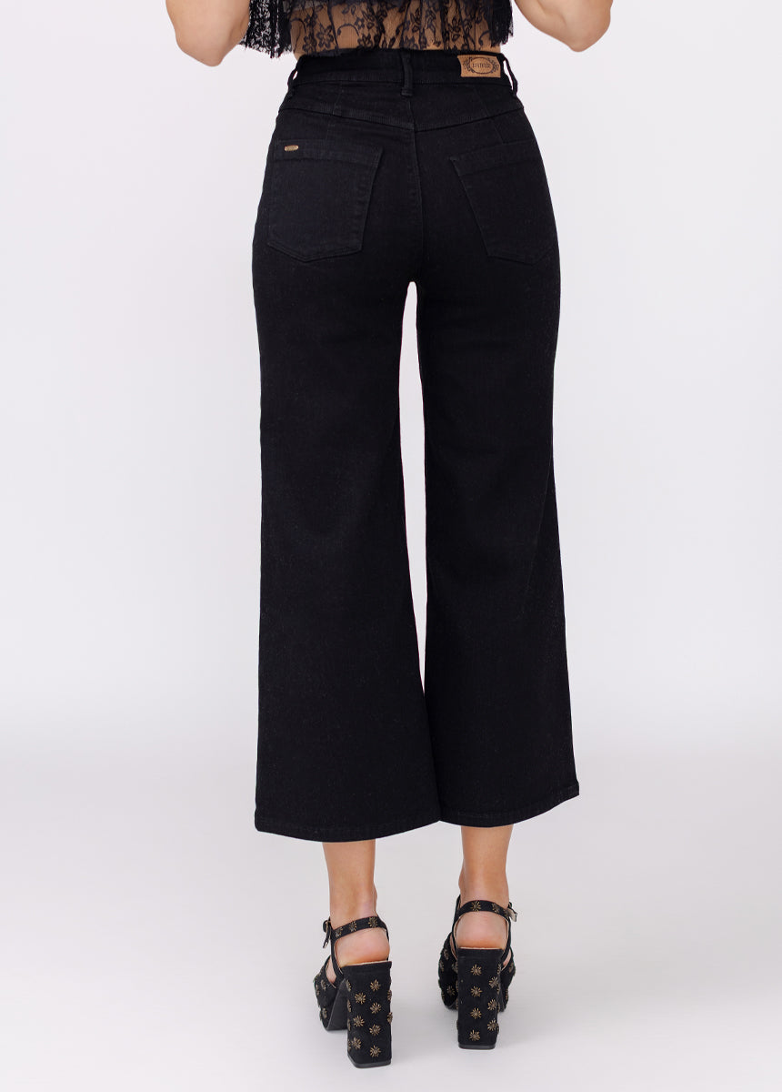 Avina Crop Denim in Black