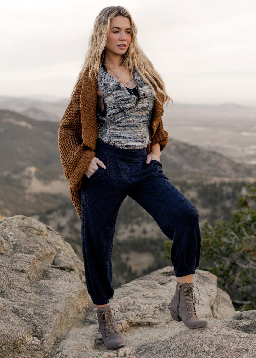 Collins Pant in Navy