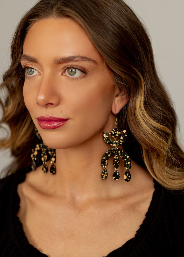 Eruda Earrings in Black - Joyfolie