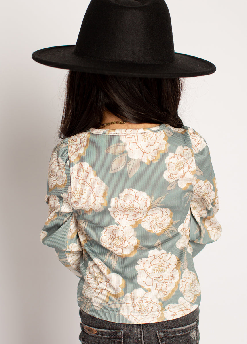 Lynne Top in Neutral Green Floral