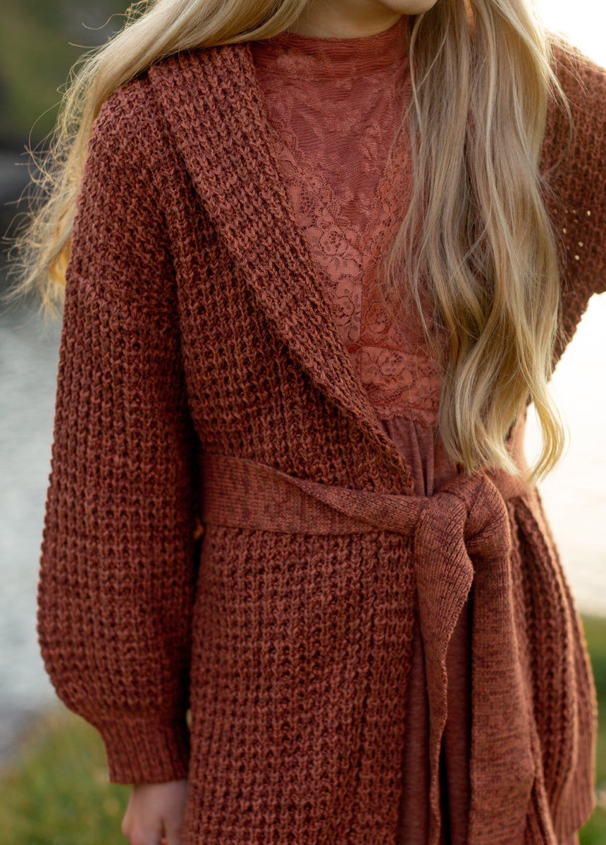 Orlagh Cardi in Brick Marl