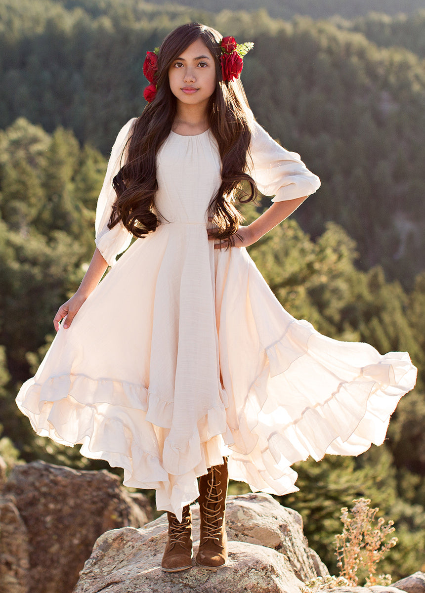 Raelynne Dress in Ecru