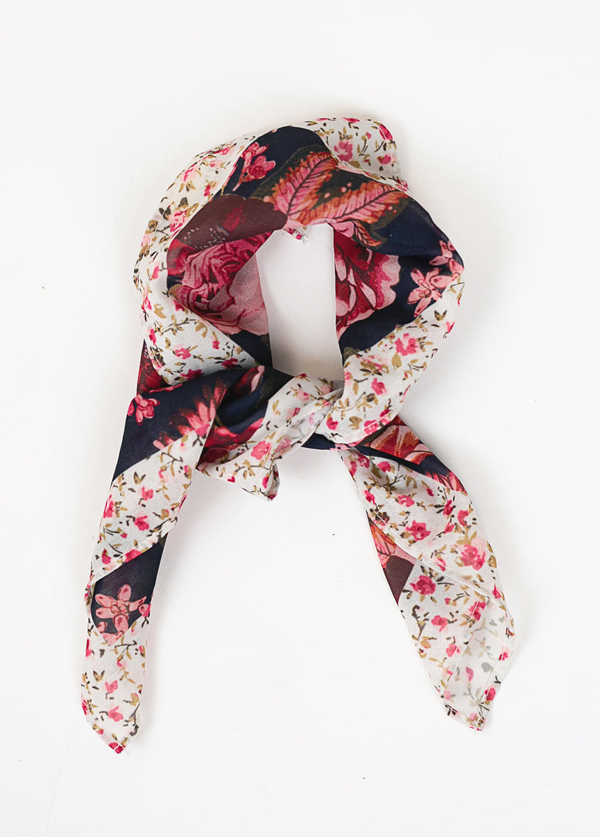 Chelsea Scarf in Navy Floral